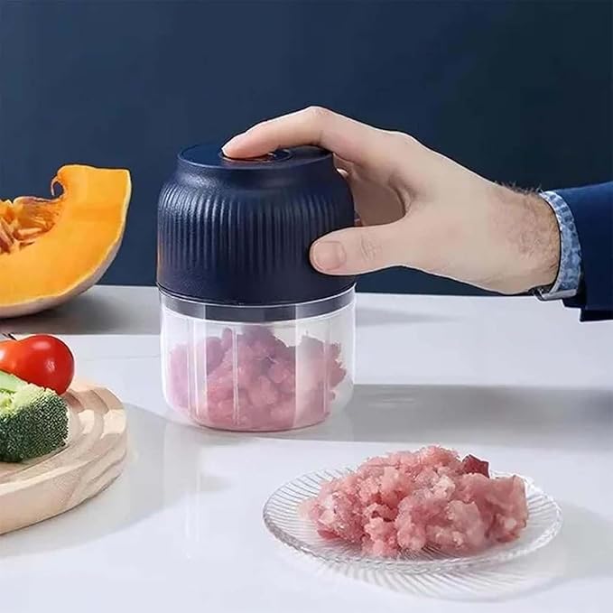 Household Electric Garlic Crusher, Electric Garlic Chopper, Mini Portable Veggie Chopper with 4/6 Stainless Steel Blades, Wireless Rechargeable Food Cutter for Garlic, Onion, Chili (Green,320ML)
