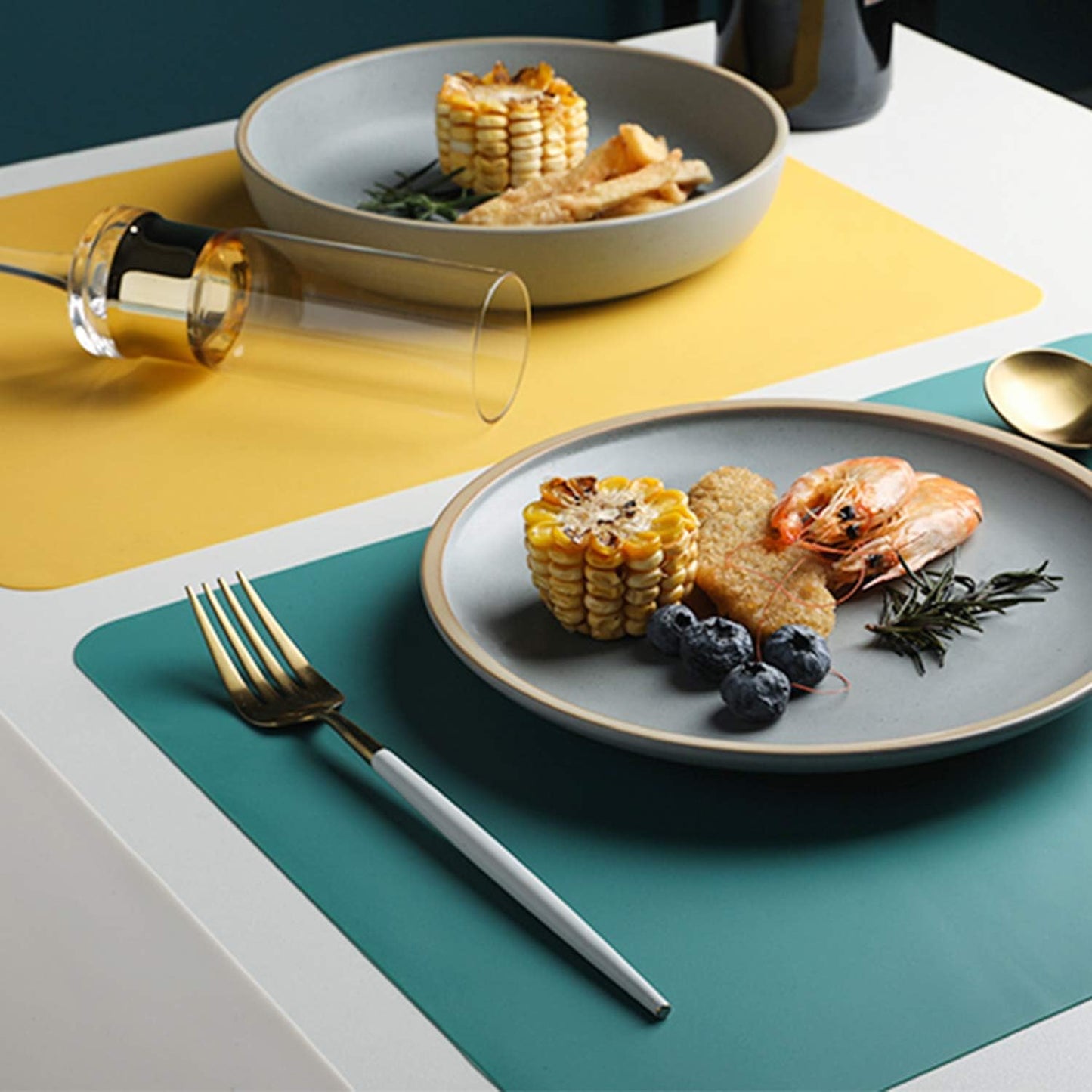 Silicone Placemats, Food-Grade Non-Slip Waterproof, Dining, Stain Resistant, Countertop Protector, Kitchen Counter Mat, Heat Resistant, Baking mat Dishwasher Safe (15.7x11.8Inch-4pack, White Gray)