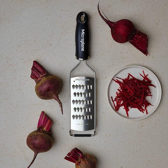 Microplane Gourmet Series Julienne Vegetable Grater, Handheld Carrot Shredder (Black)